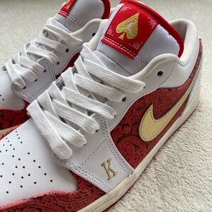 Authentic Air Jordan 1 SE Low Spades Men’s 7 Slightly Used